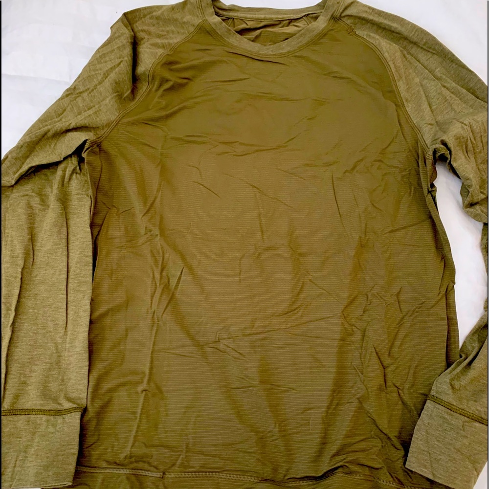 Lululemon green long sleeve metal tech